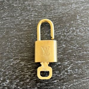 LV Lock n Key #316